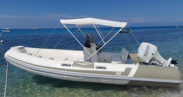 Gommone M ..